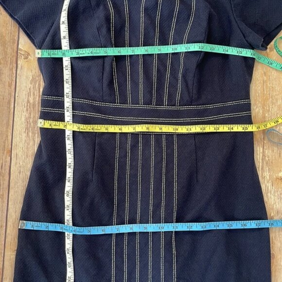 Boden Kitty Textured Dress | 8 Petite | Navy - Picture 11 of 12